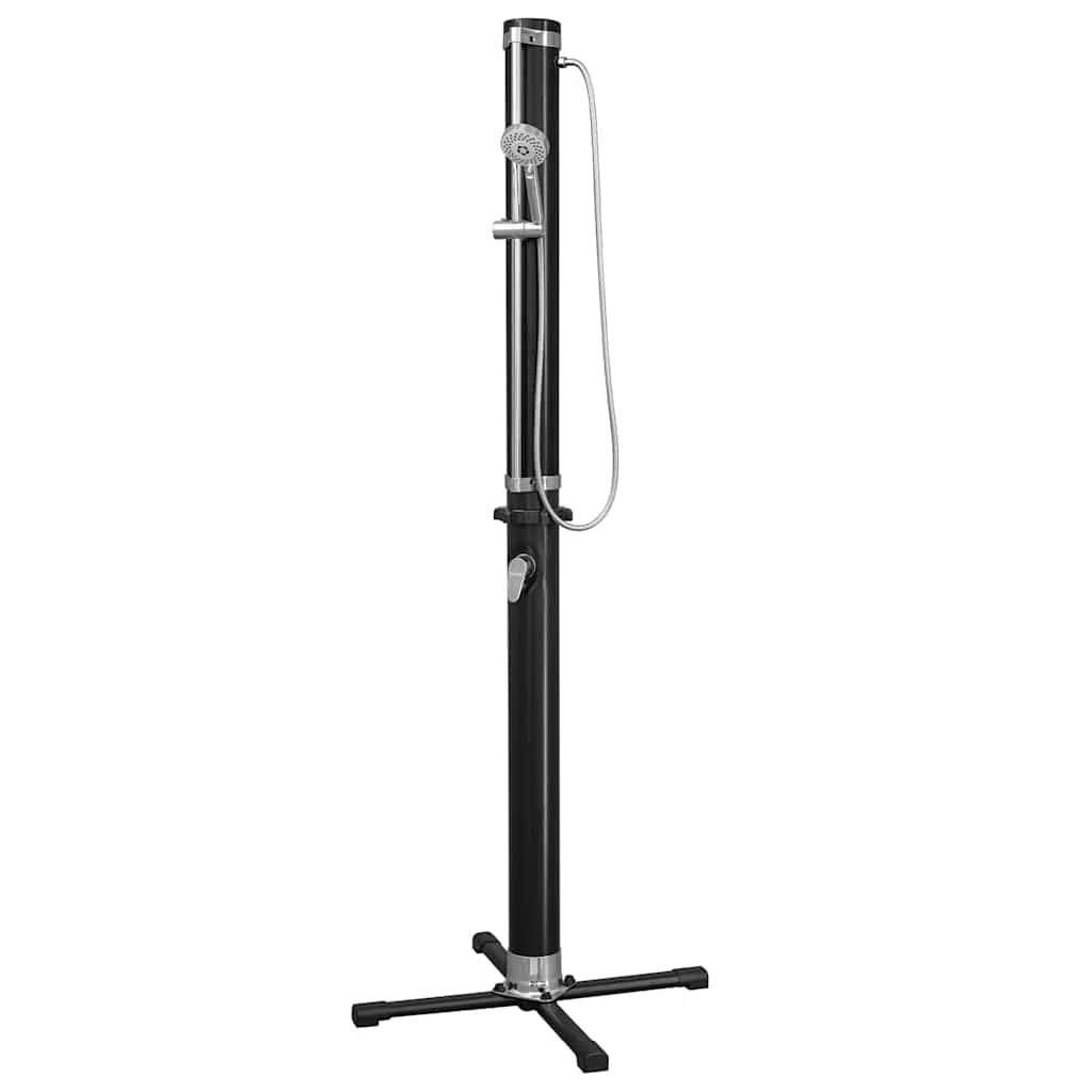 Douche solaire 20 L noire 218 cm avec douchette amovible – vue en situation