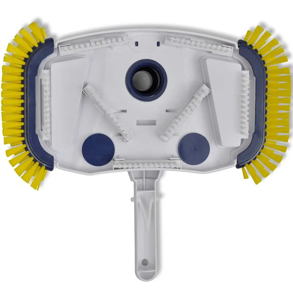 Kit aspirateur de piscine avec manche télescopique 3,6 m et tuyau 10 m – vue en situation